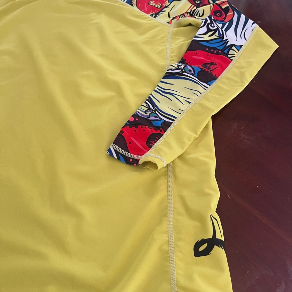 Yellow Graphic Rash Guard A212 - Picture 3 of 6